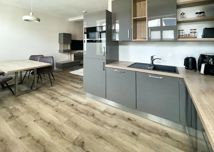 Lägenhet Alte Schulstrasse Altstadtdomizil Onni Whg 1 *